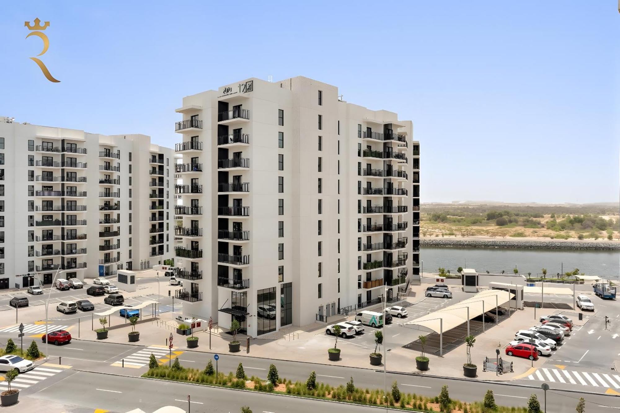 Serene Canal View 1br At Yas Island * Abu Dhabi